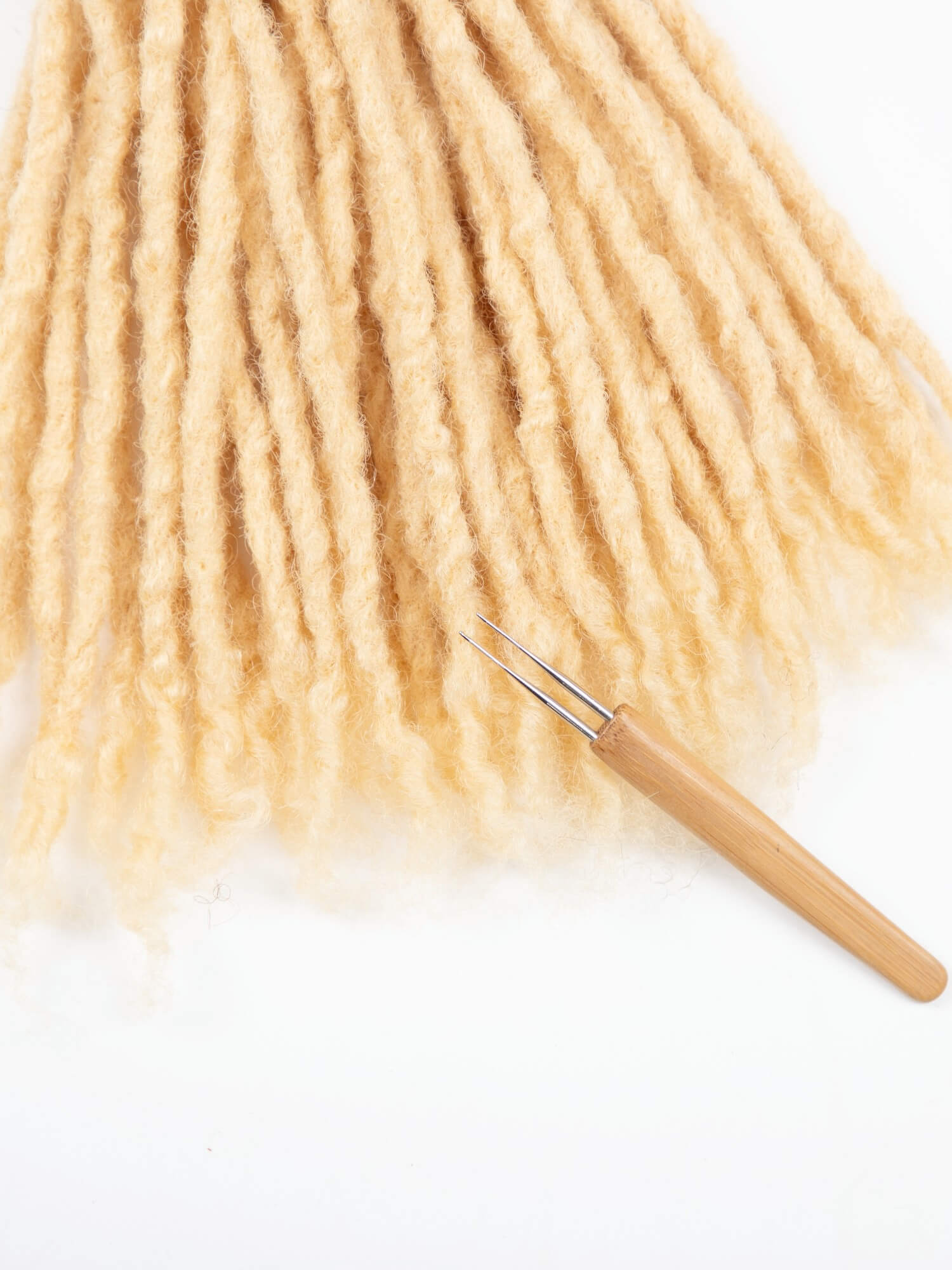 613 Blonde Coil Tips Anwi Textured Loc Extensions 3