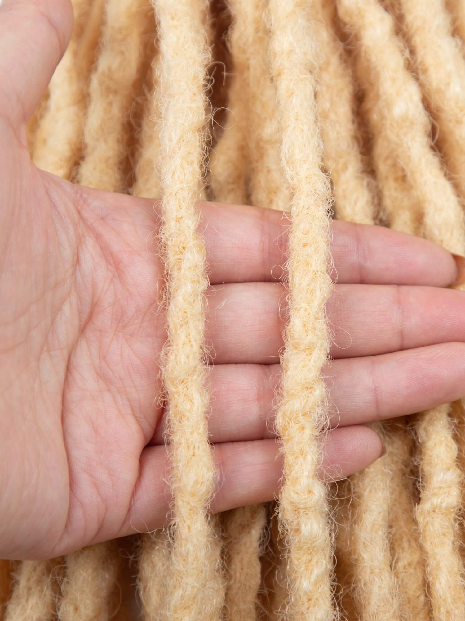 613 Blonde Coil Tips Anwi Textured Loc Extensions 2