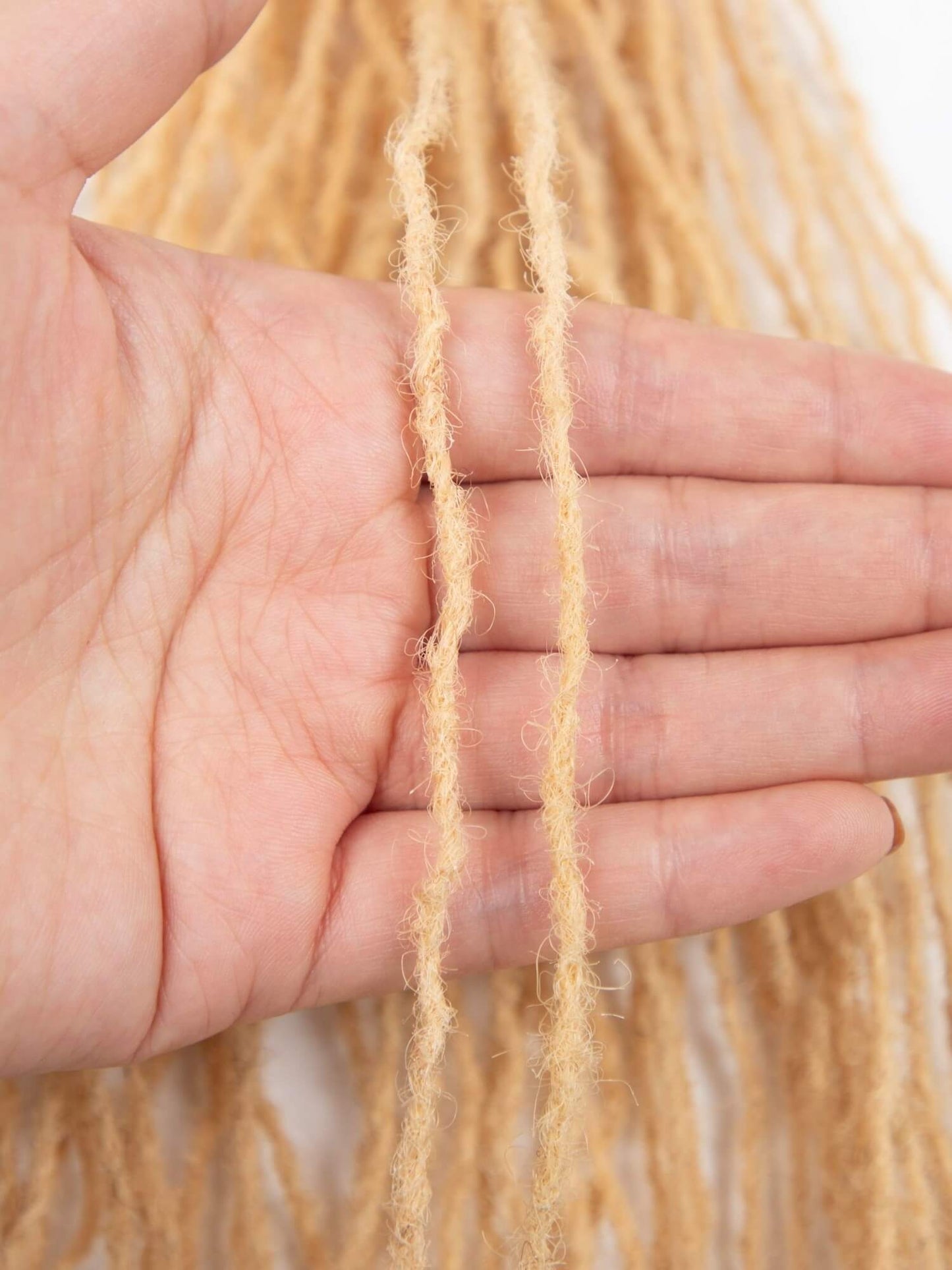 honey blonde 0.1cm sisterloc extensions human hair 3