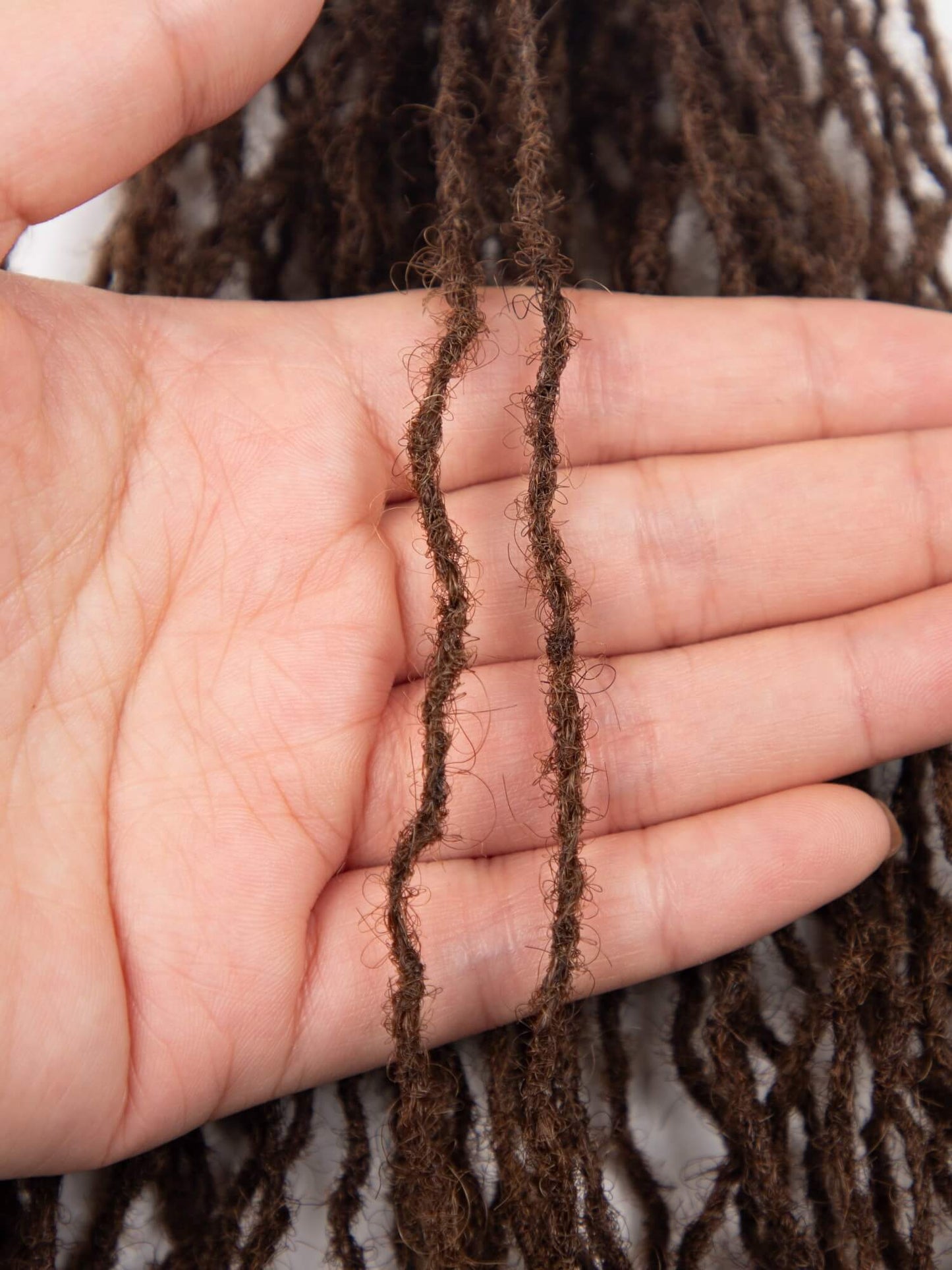 medium brown 0.1cm sisterloc extensions human hair 3